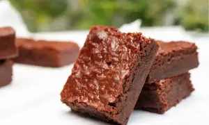 Délicieux brownies au chocolat, parfaits pour une recette facile et gourmande.