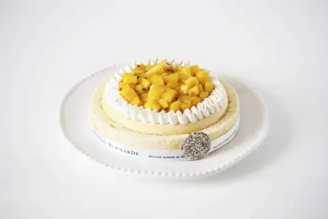 Charlotte aux mangues et fruits de la passion, une recette charlotte originale et rafraîchissante.